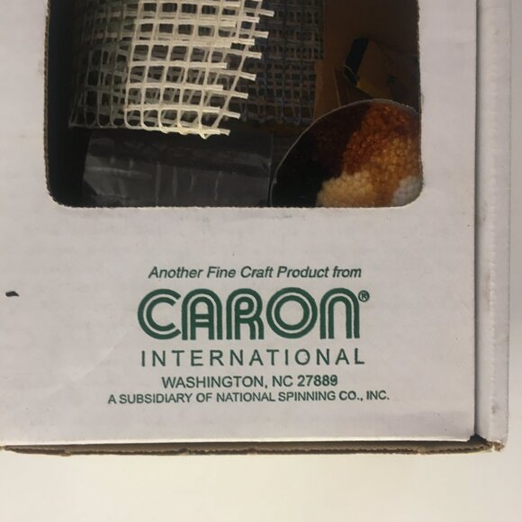 Latching Hook Kit Caron Wonderart Puppy Love 4670 Labrador Retriever Dog 12" x12 - Picture 4 of 11